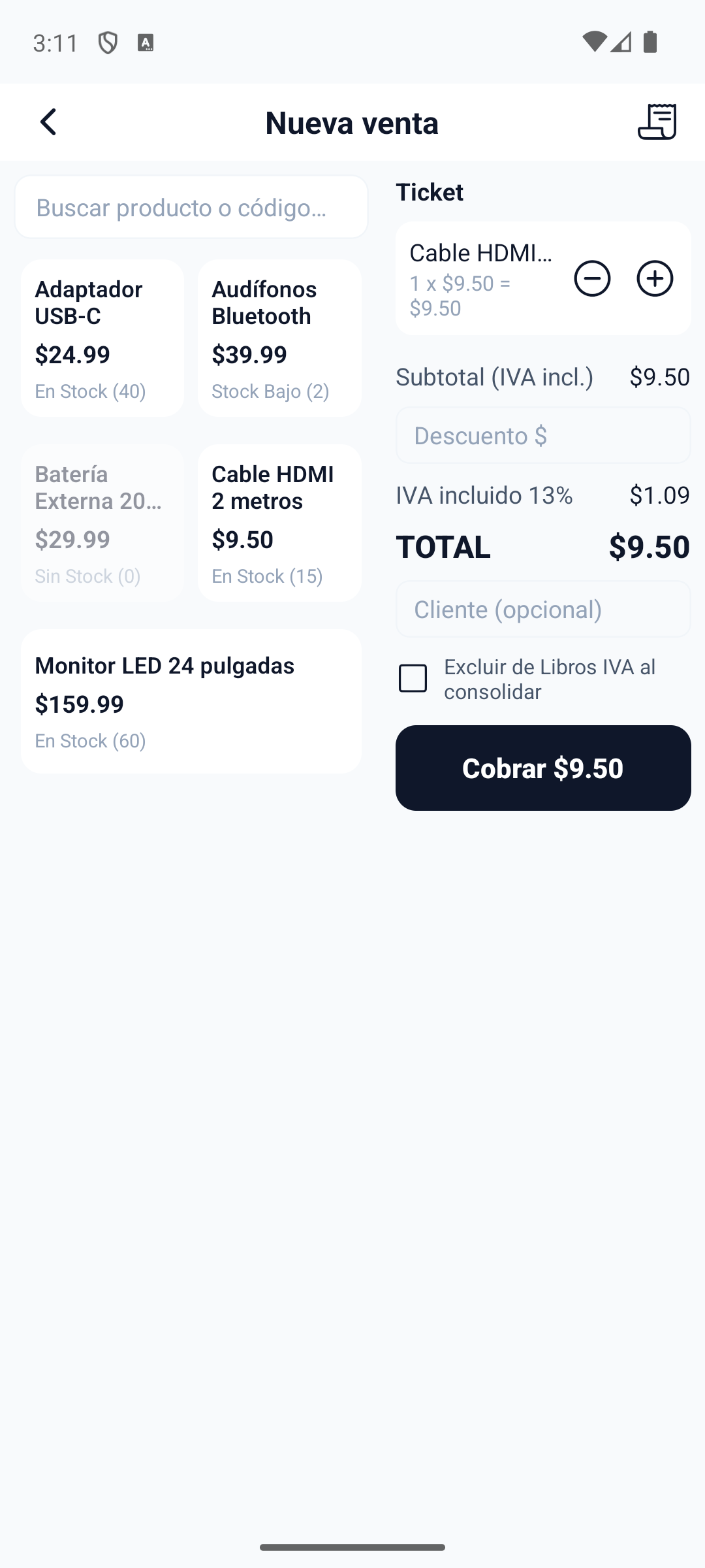 Toque una ficha para agregar el producto al ticket y use los botones + y - para ajustar cantidades. Puede aplicar un descuento y capturar un nombre de cliente opcional; el total se recalcula al instante.
