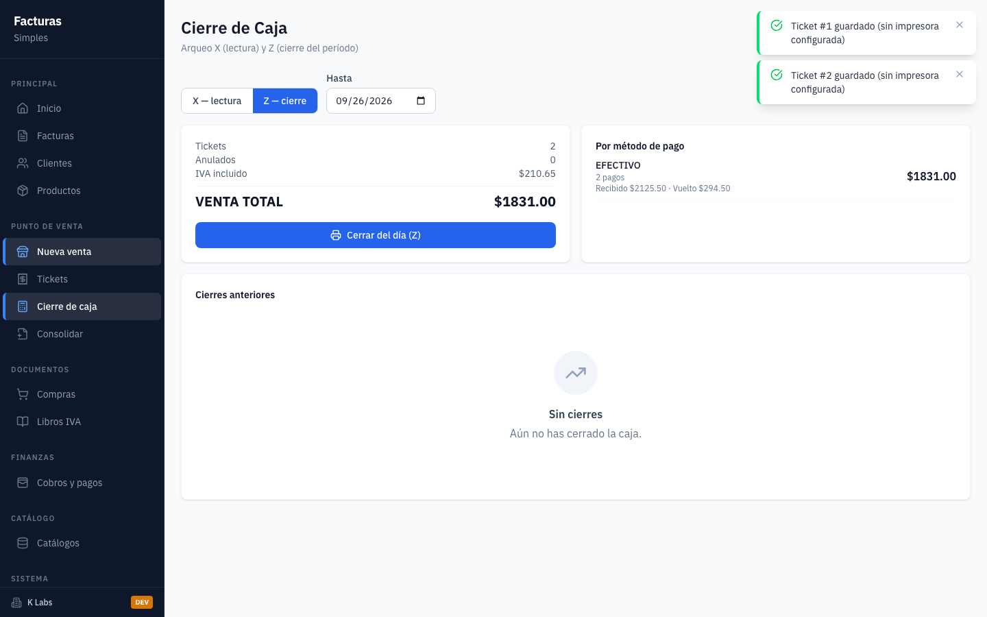 En escritorio, el cierre de caja resume tickets, anulados, IVA incluido, exento/no gravado y la venta total, desglosada por metodo de pago.